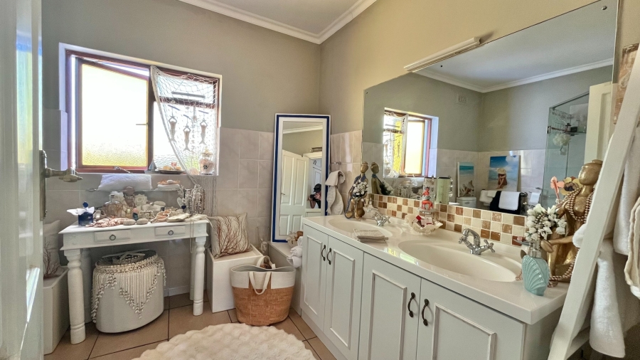 3 Bedroom Property for Sale in Bene Western Cape
